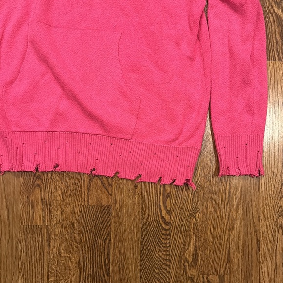 Decker Hot pink Hoodie sweater destructed hem size medium - Picture 3 of 8